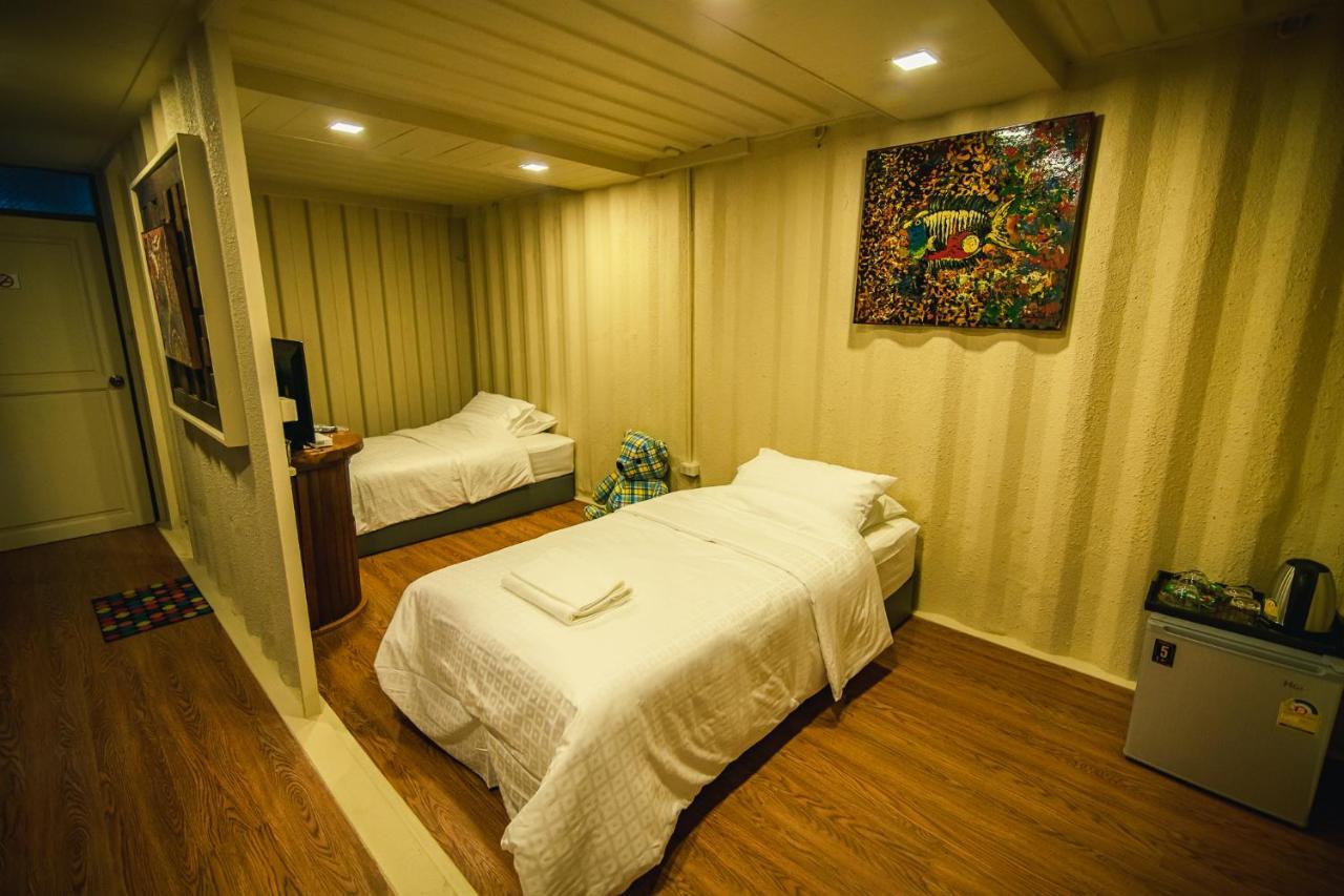 Suankaew​ Art​ Hostel​ Chonburi Exterior foto