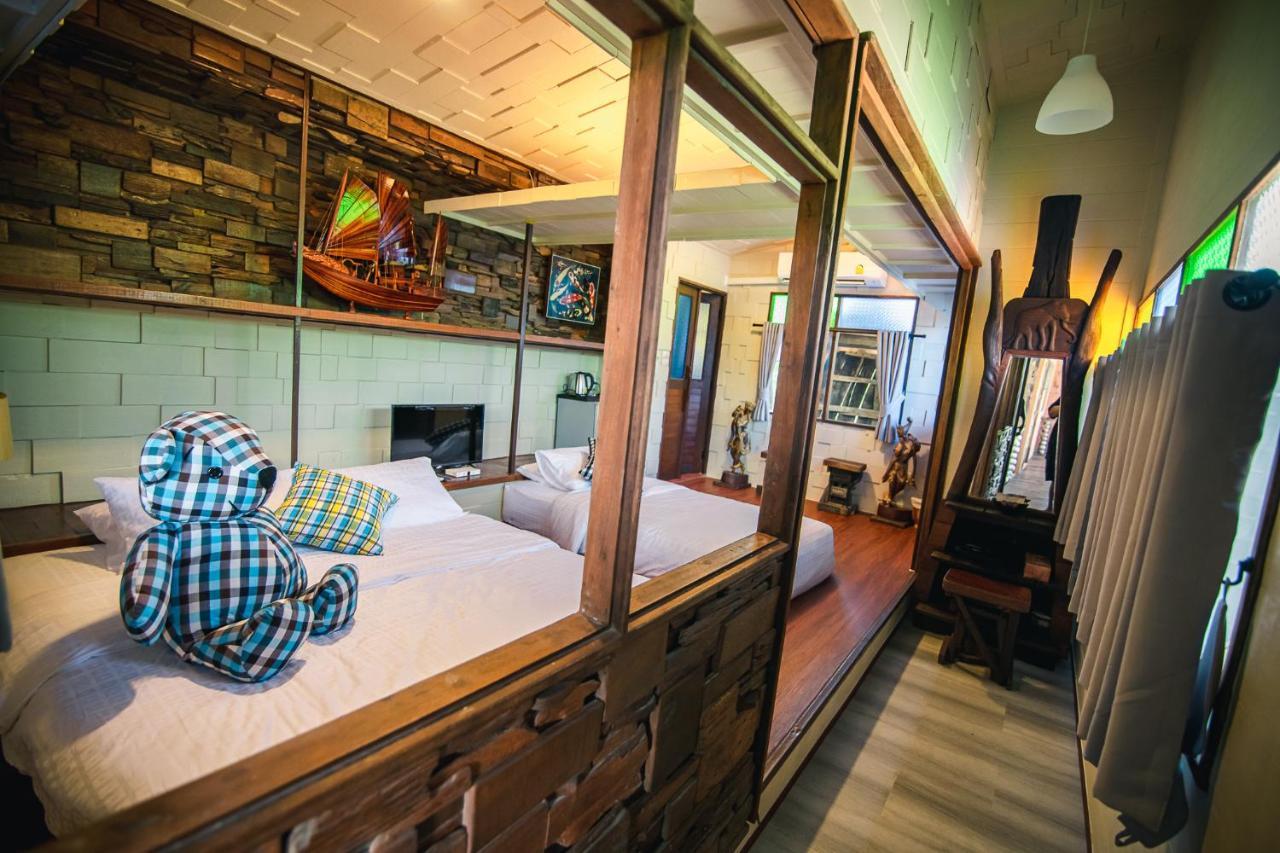 Suankaew​ Art​ Hostel​ Chonburi Exterior foto